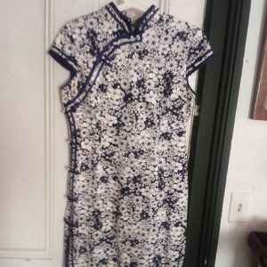 Traditional Mongolian dress / similar to cheongsam